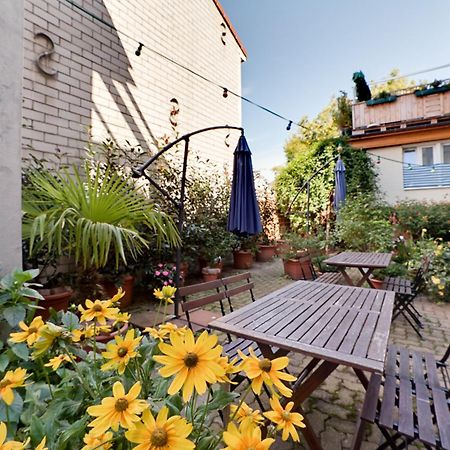 Pensionsieben Das Andere Hotel 로라흐 외부 사진