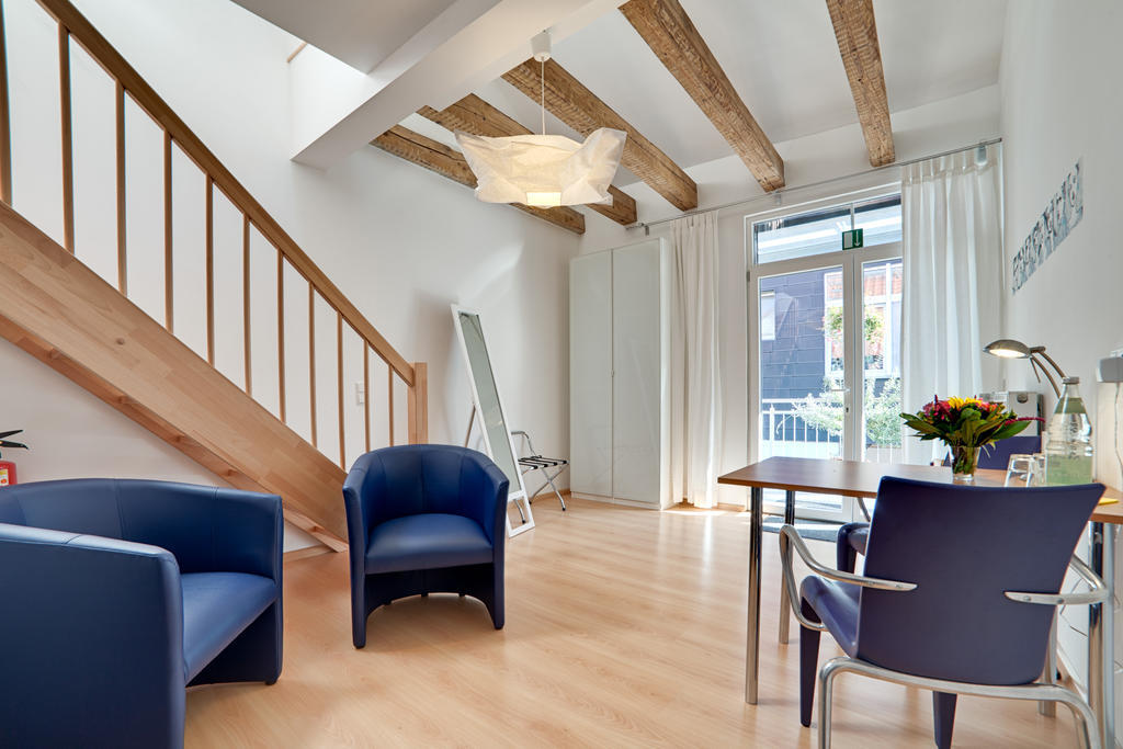 Pensionsieben Das Andere Hotel 로라흐 외부 사진