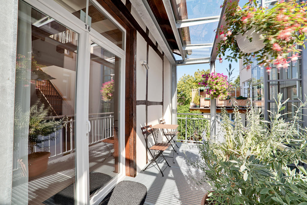 Pensionsieben Das Andere Hotel 로라흐 외부 사진