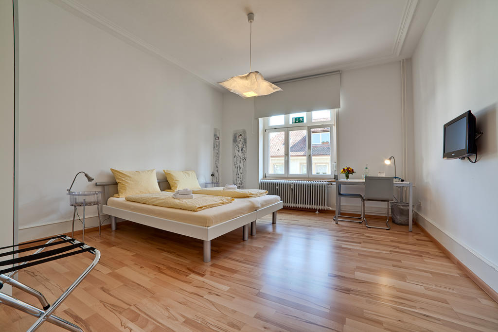 Pensionsieben Das Andere Hotel 로라흐 객실 사진